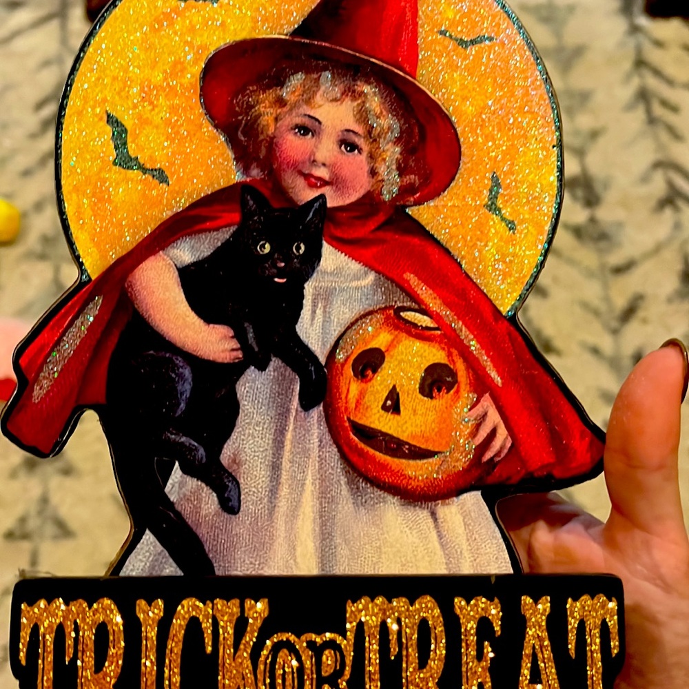 Halloween sign